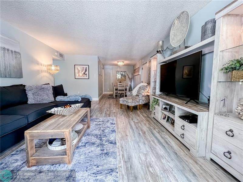 4007 Ocean Blvd - Photo 1