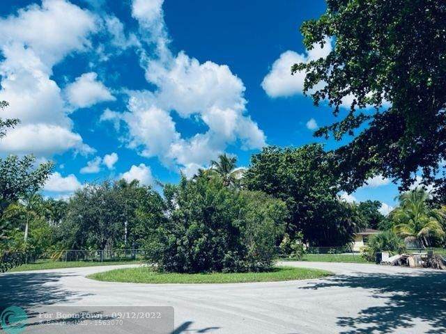 12050 20th St - Photo 1