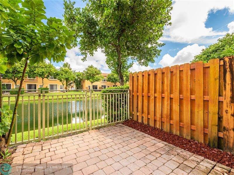 4938 Leeward Ln - Photo 1