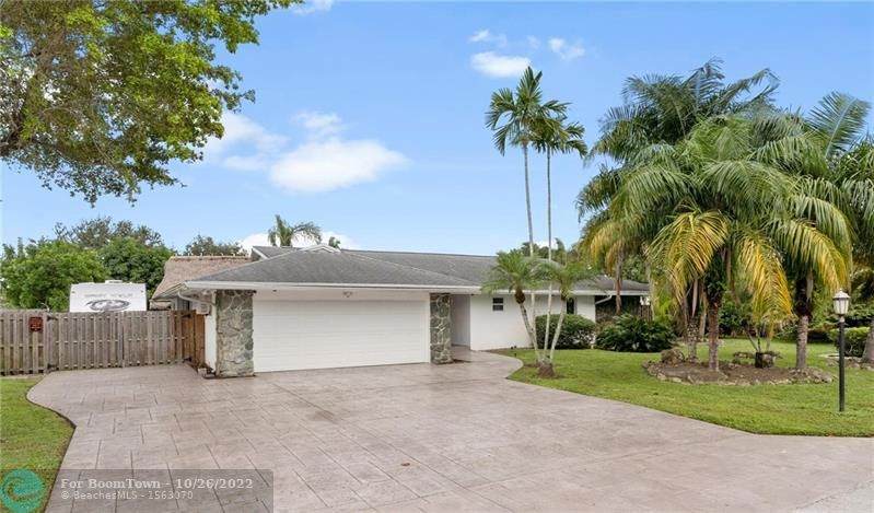 2430 86th Ave - Photo 1