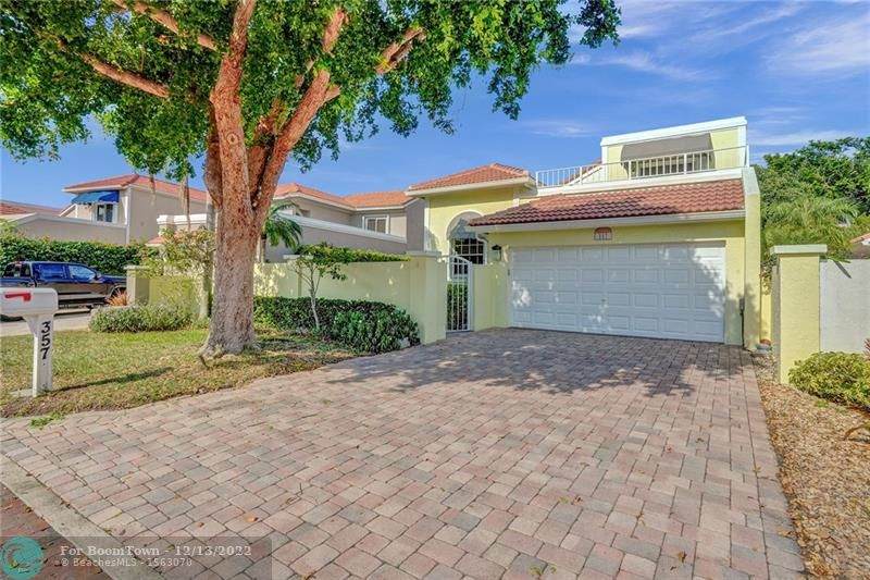 357 Pelican Way - Photo 1