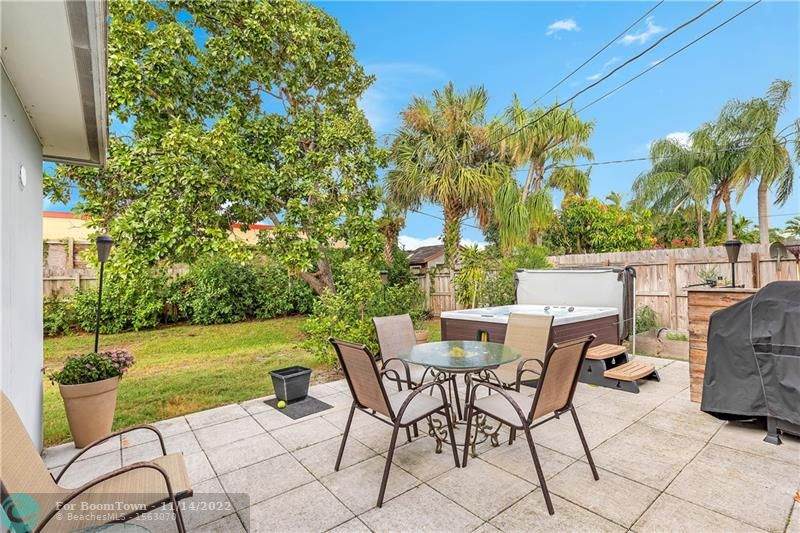 361 43rd Ct - Photo 1