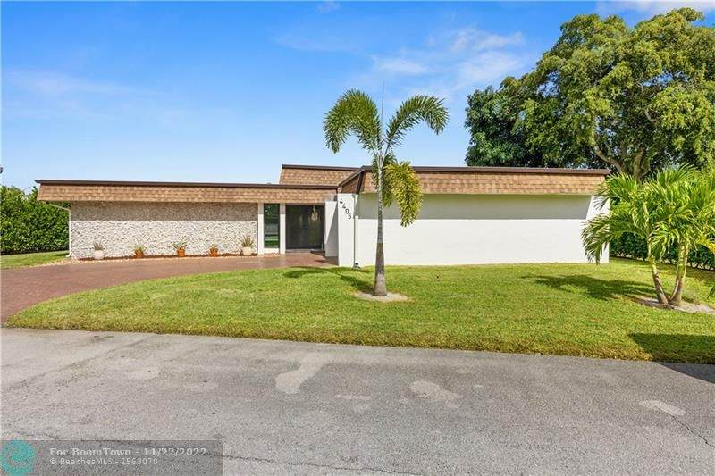 4405 King Palm Dr - Photo 1
