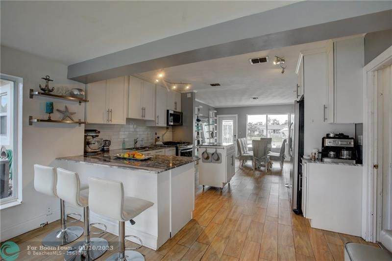 2705 Coolidge St - Photo 1