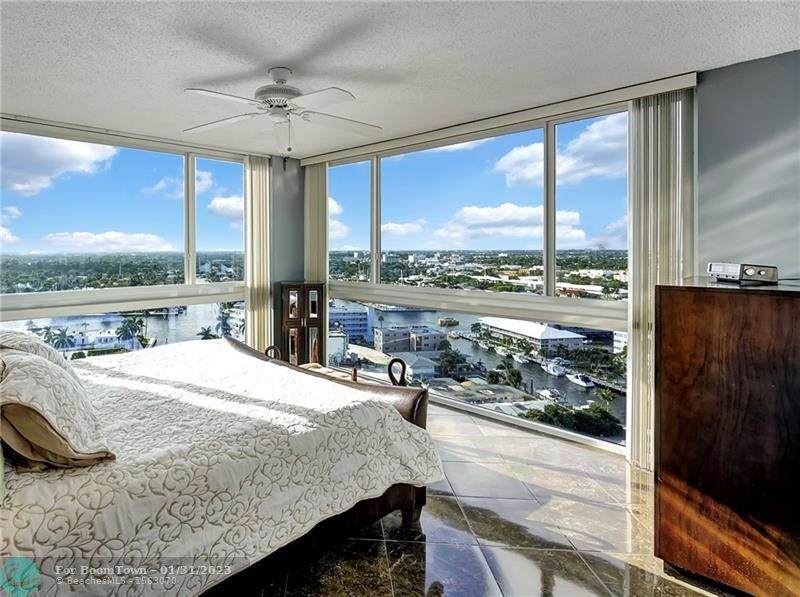 2715 Ocean Blvd - Photo 1