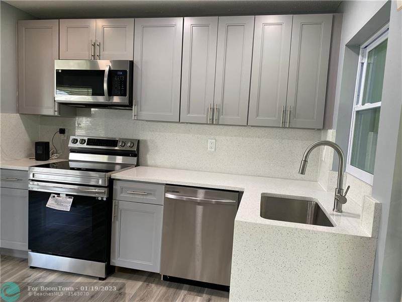 1002 Leisure Ln - Photo 1