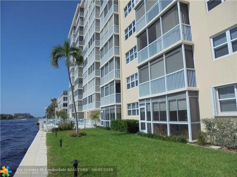 303 Riverside Dr - Photo 1