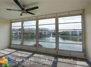 1902 Bermuda Cir - Photo 1