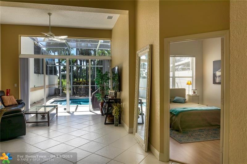 488 Palm Aire Dr - Photo 1