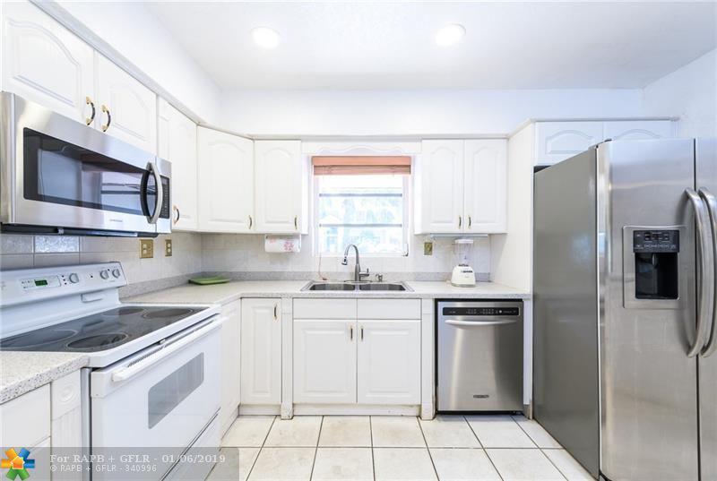 2747 20th St - Photo 1