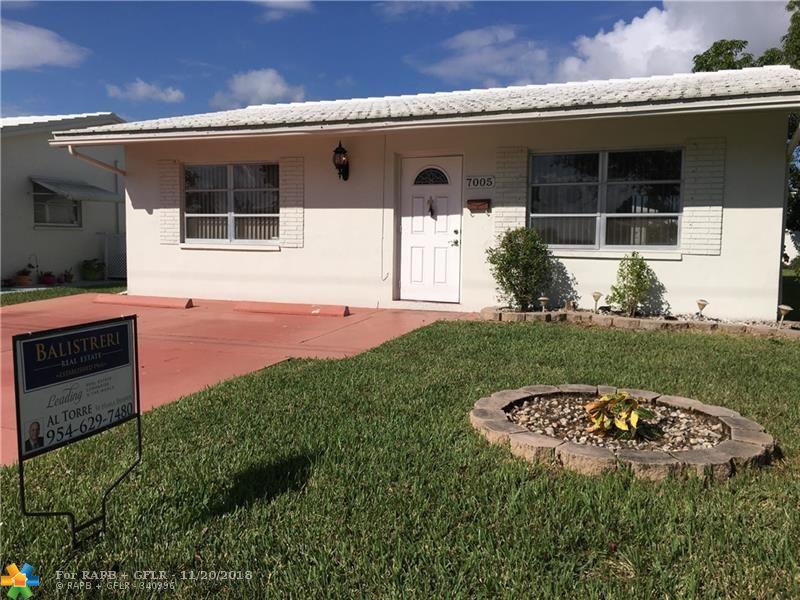 7005 70th Ave - Photo 1