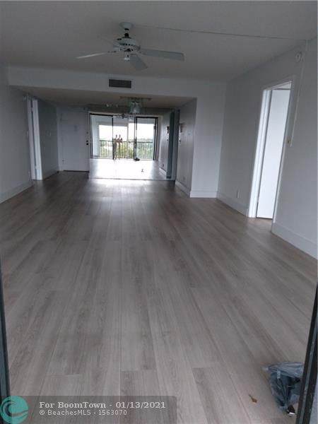 16300 Golf Club Rd - Photo 1