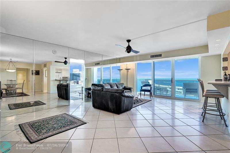 2715 Ocean Blvd - Photo 1