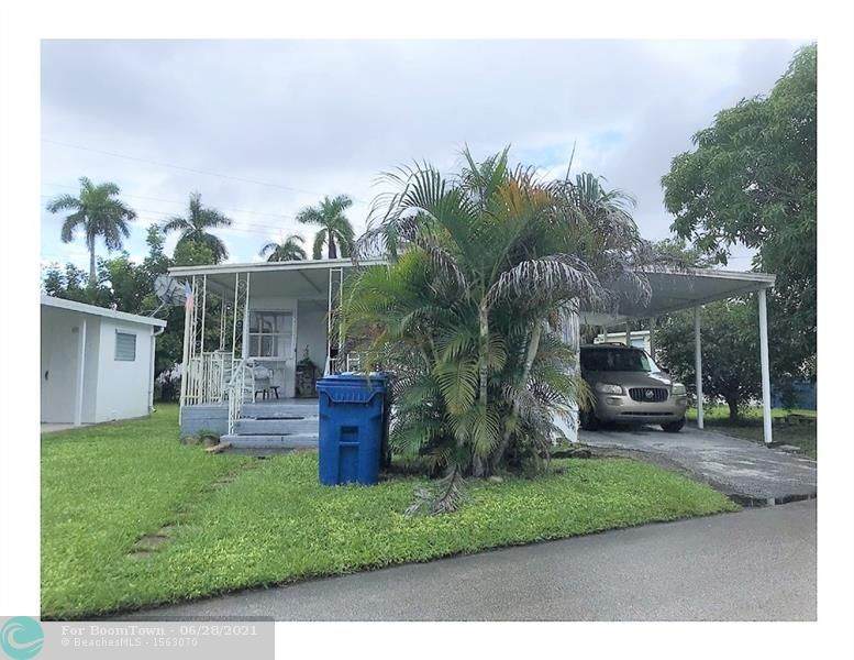 8724 17th Ct - Photo 1