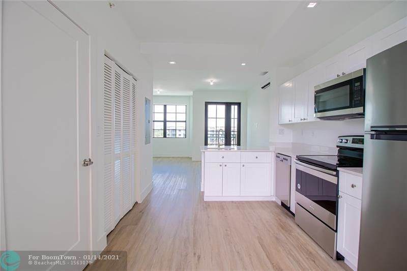 4100 Davie Rd - Photo 1