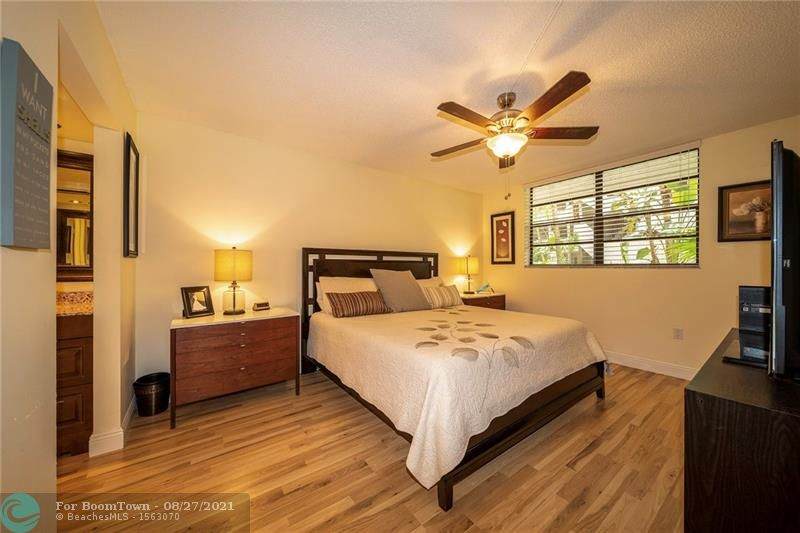 901 Colony Point Cir - Photo 1
