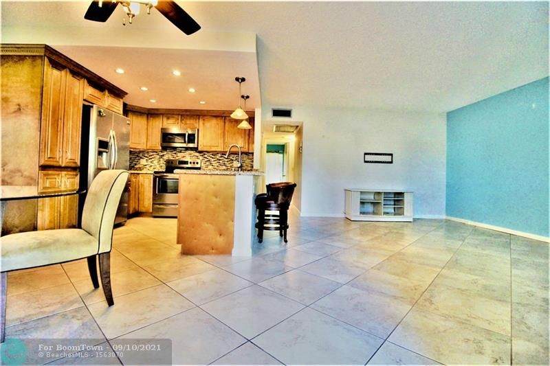 1043 Ventnor O - Photo 1