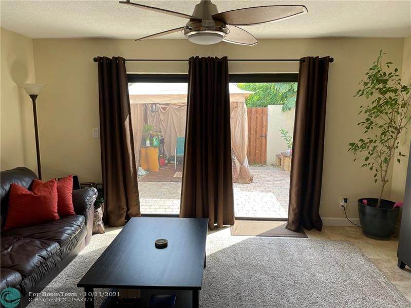 2700 Oakland Forest Dr - Photo 1