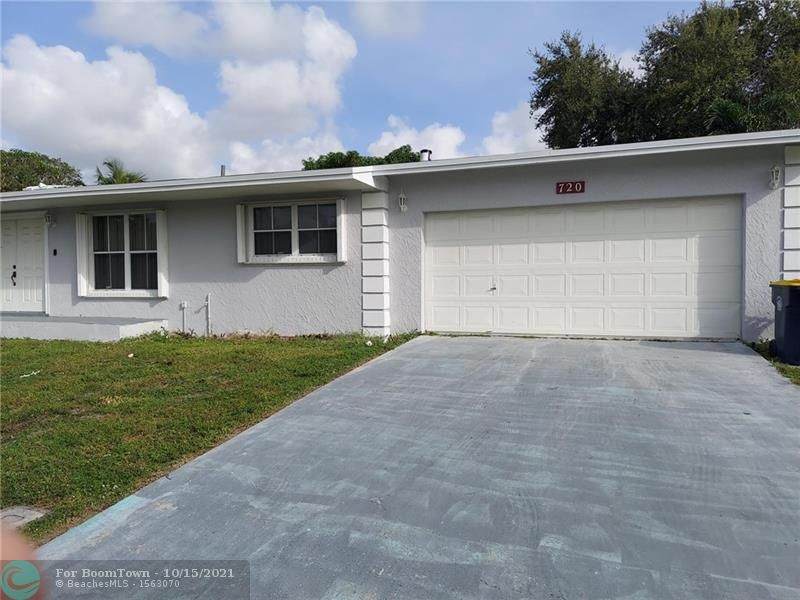 720 2nd Pl - Photo 1