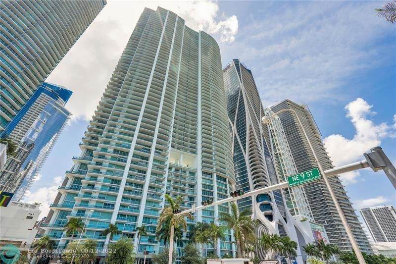 900 Biscayne Blvd - Photo 1
