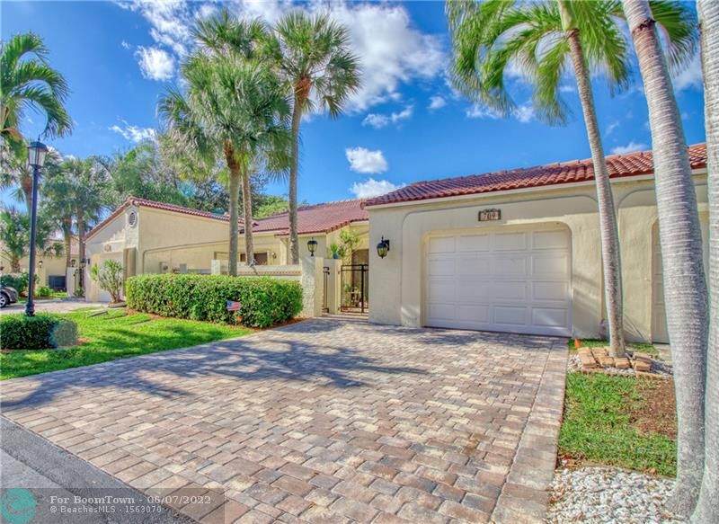 709 Emerald Way West - Photo 1