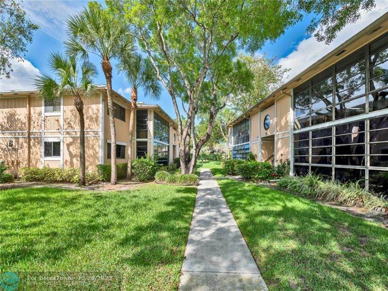 7164 Ashmont Cir - Photo 1