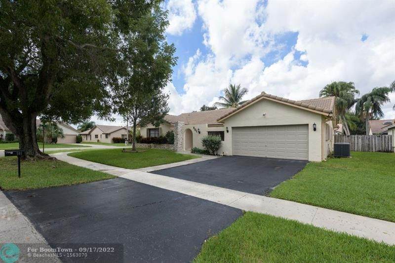 501 102nd Way - Photo 1