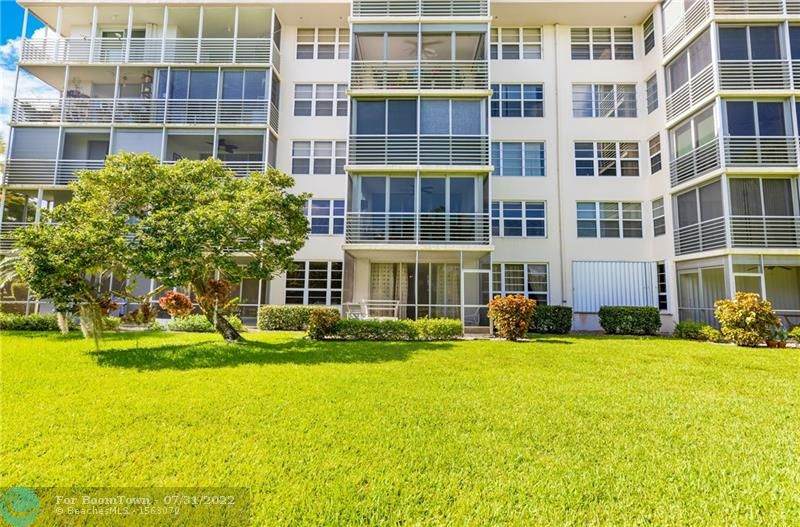 3505 Oaks Way - Photo 1