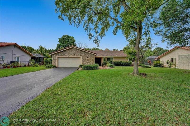 8933 3rd Ct - Photo 1
