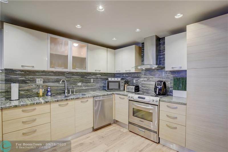 500 Three Islands Blvd - Photo 1