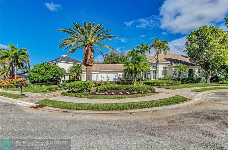 124 Pembroke Dr - Photo 1