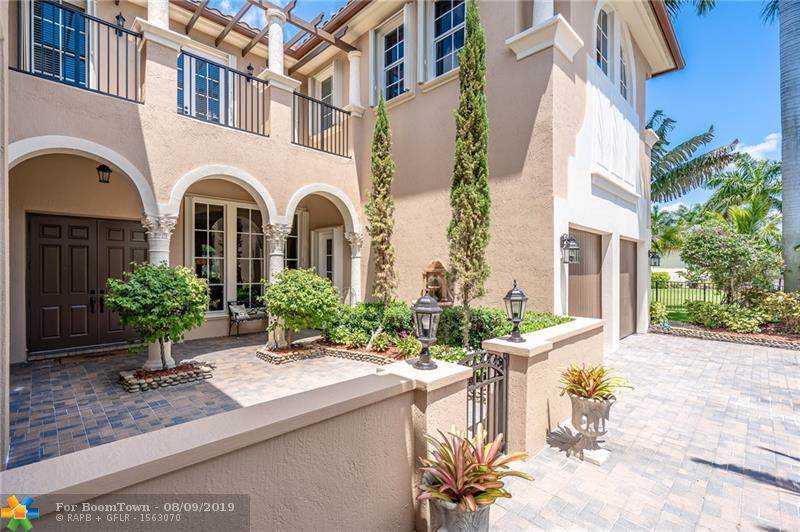 7327 122nd Ave - Photo 1