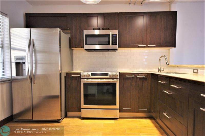 535 Oaks Dr - Photo 1