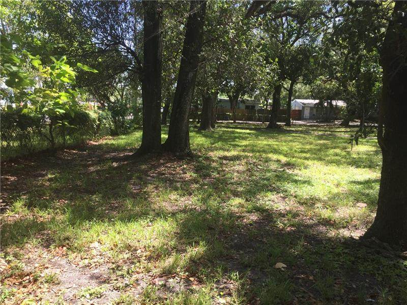 Corner 25 St /Sw 15 Ave - Photo 1