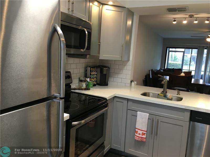 2315 15th St - Photo 1