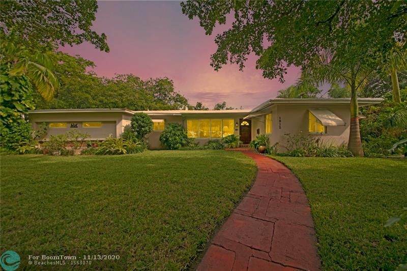1912 Bayview Dr - Photo 1