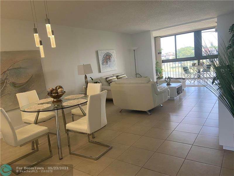 7220 Lake Cir Dr - Photo 1