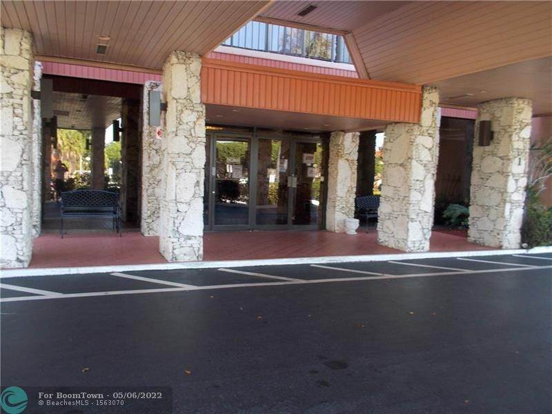 3090 Holiday Springs Blvd Bldg 14 - Photo 1