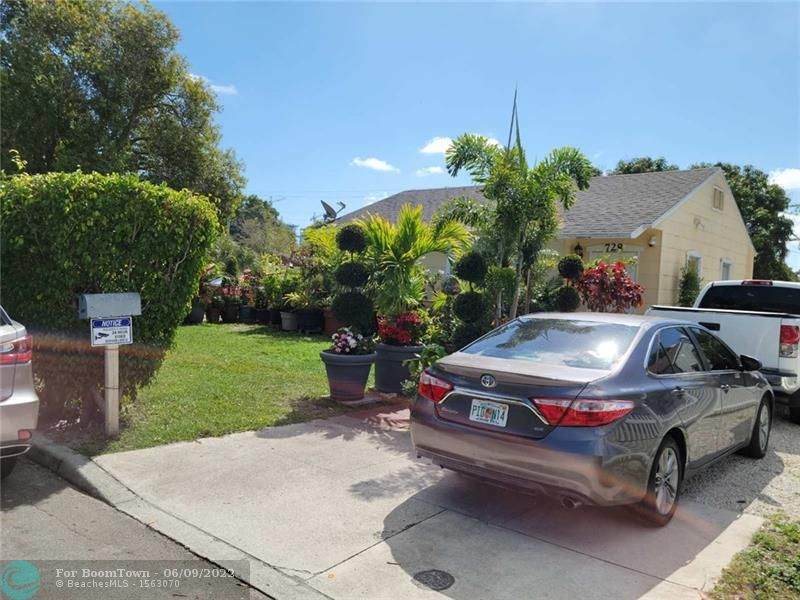 728 50th Street - Photo 1