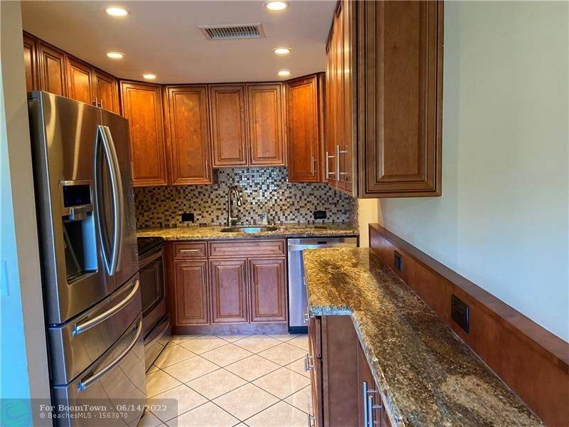 1005 Ashby C - Photo 1