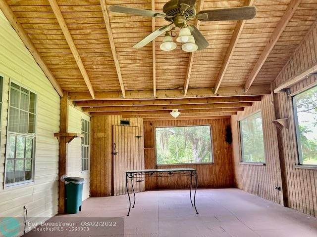 1012 Scuppernong - Photo 1