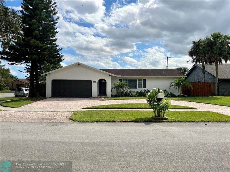8000 47th Ct - Photo 1