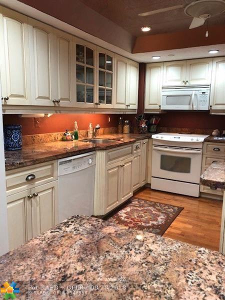 3200 Port Royale Dr - Photo 1