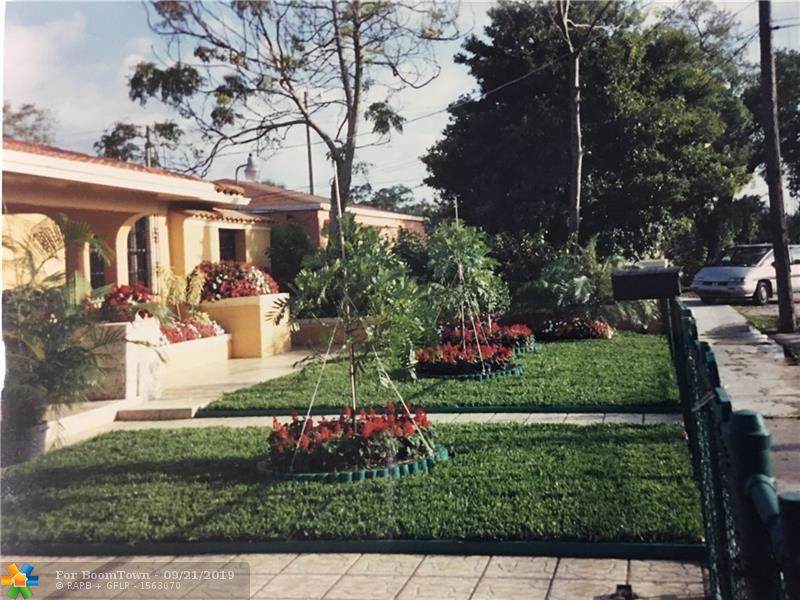 565 62nd Ct - Photo 1