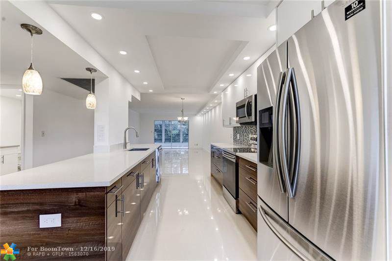 1501 Cayman Way - Photo 1