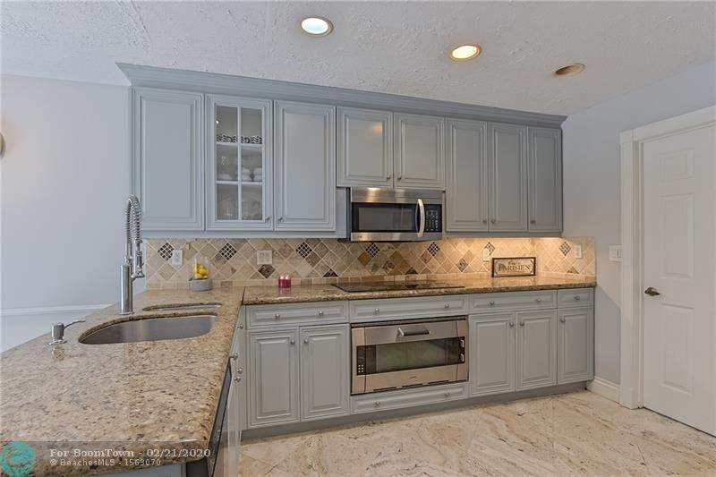 22712 Meridiana Dr - Photo 1