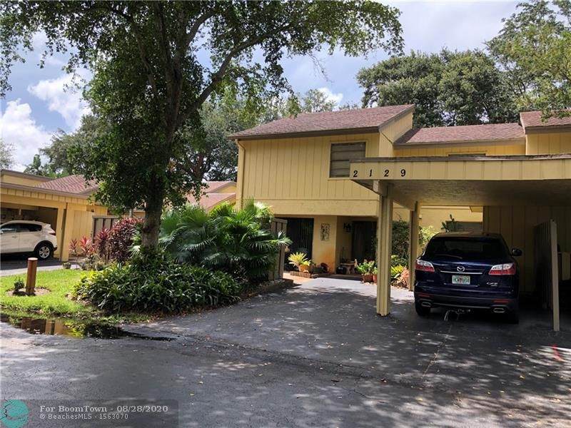 2129 Woodlands Way - Photo 1
