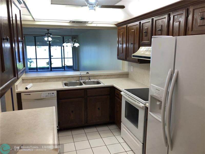 6411 Coral Lake Dr - Photo 1
