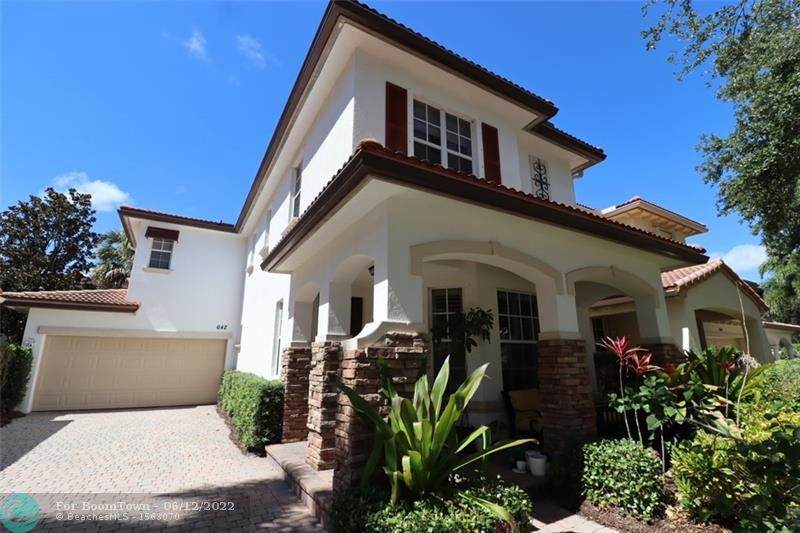 642 Castle Dr - Photo 1