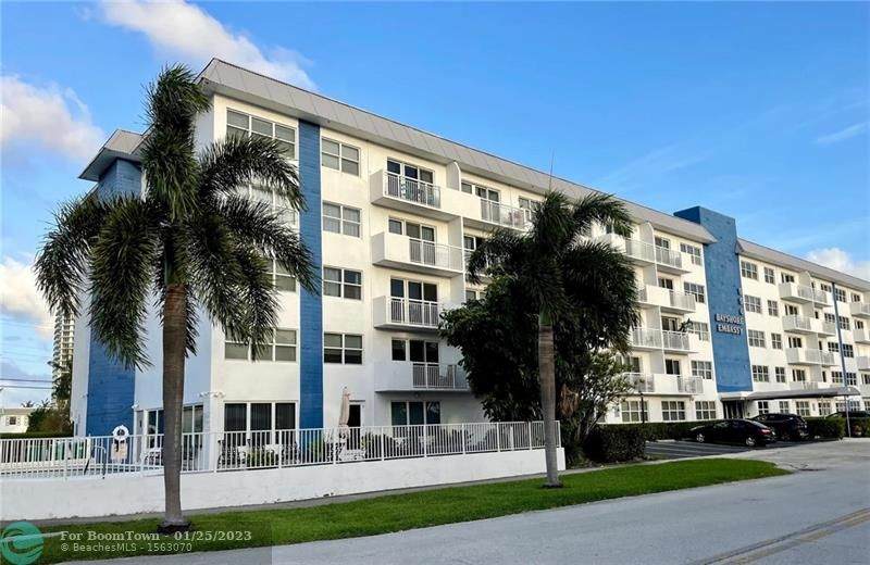 550 Bayshore Drive - Photo 1